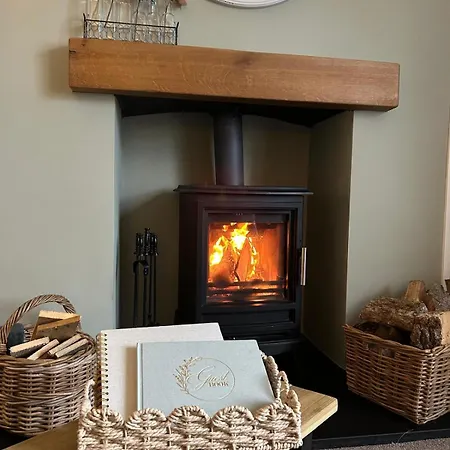 Eighteen, Castle Circle * Kendal