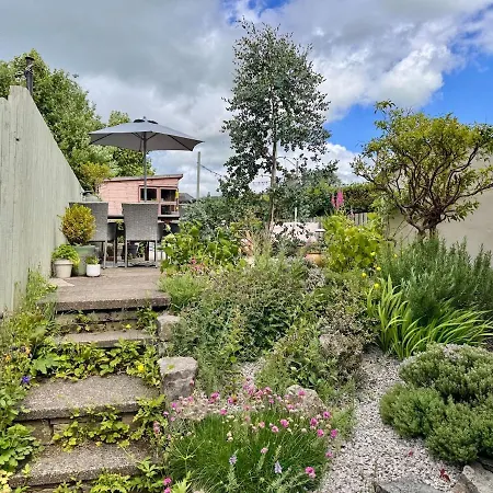 Nyaraló Eighteen, Castle Circle Kendal